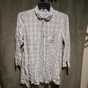 Old Navy Gray Plaid Button Down Shirt
